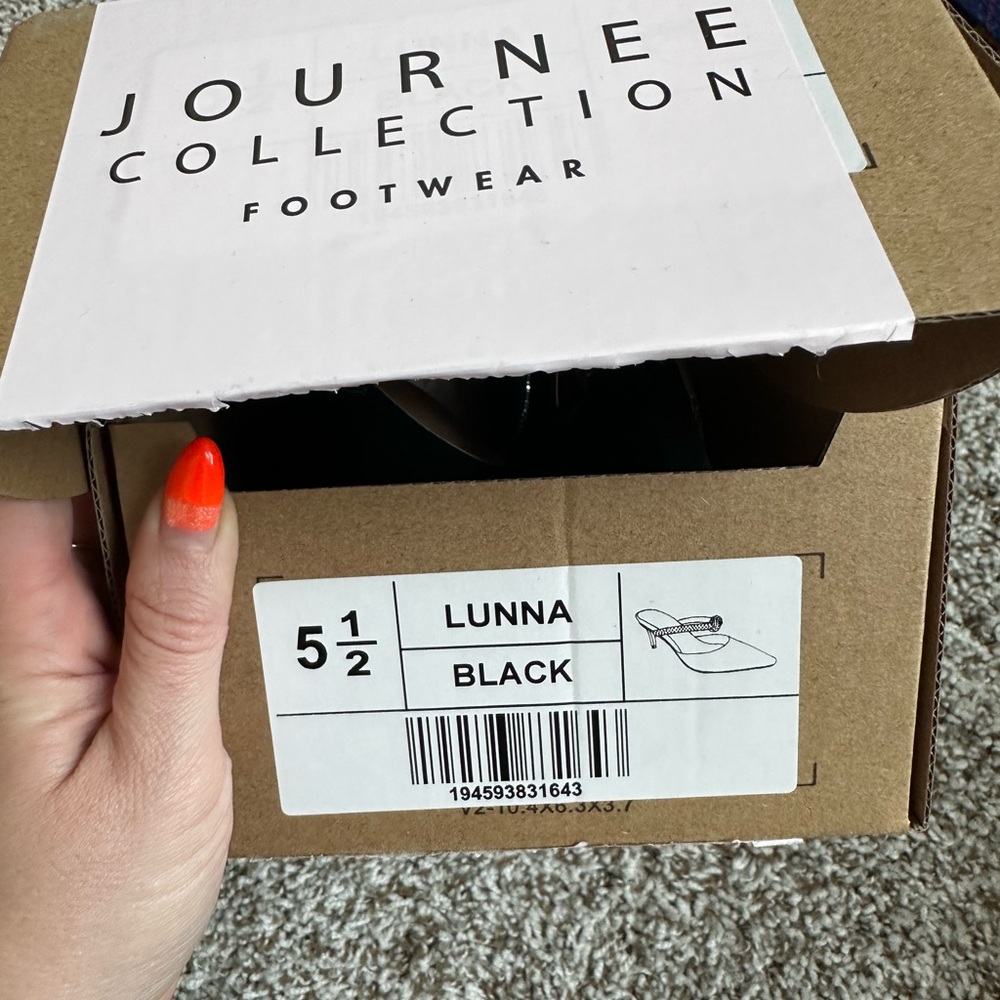 Never worn! 5.5 Black, rhinestones, Journee Collection, Lunna Mule Pump - Picture 14 of 16